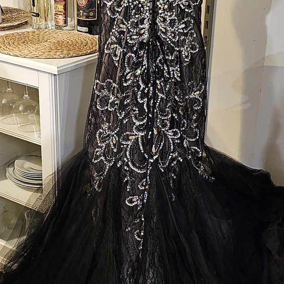 Dress with rhinestones - Picture 3 of 7